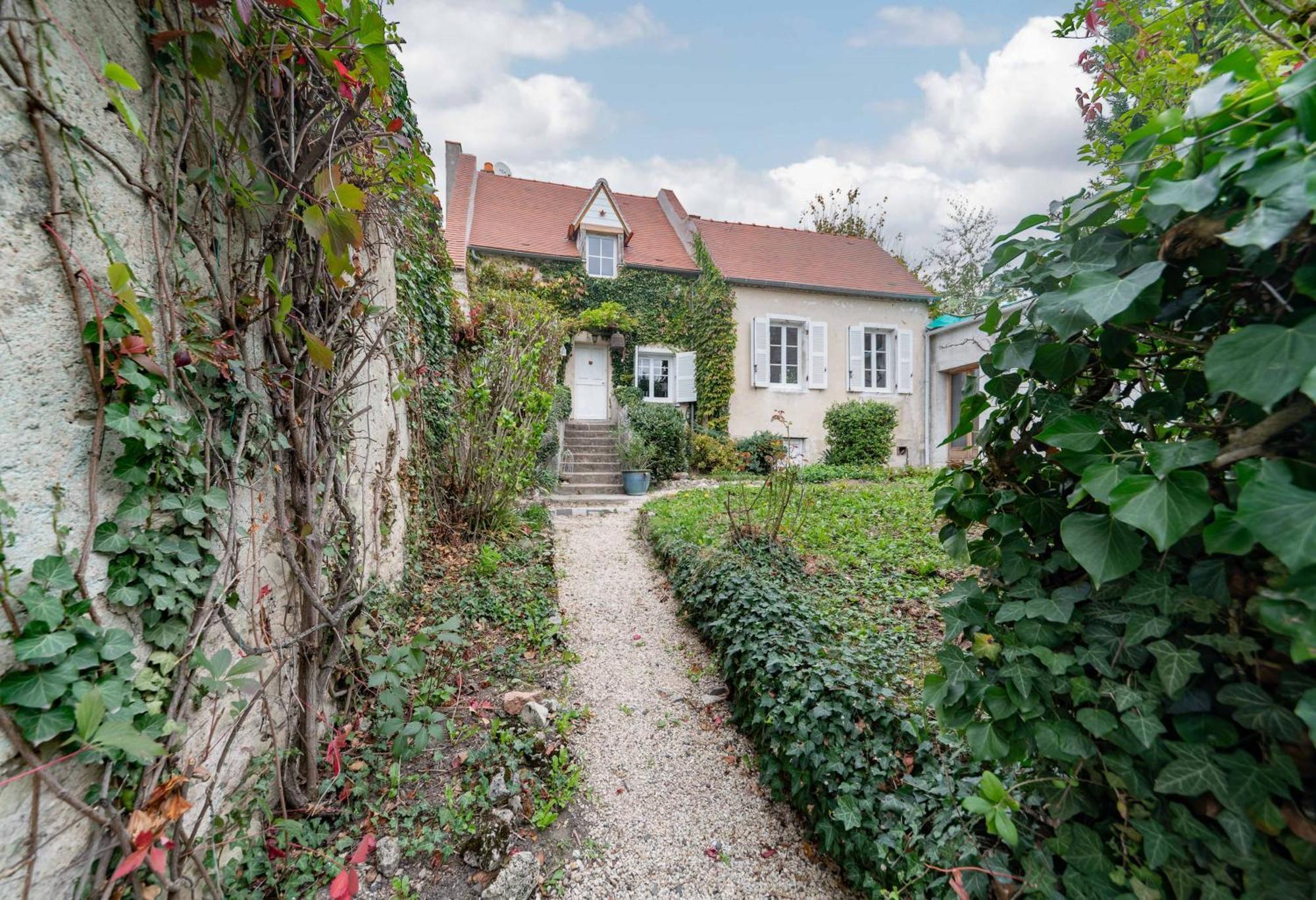 Grande Maison Creuzier - Villa 3 Chambres Et Jardin Extérieur photo